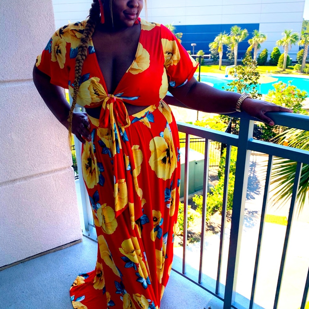 Shirt and skirt set. Cute vacation set